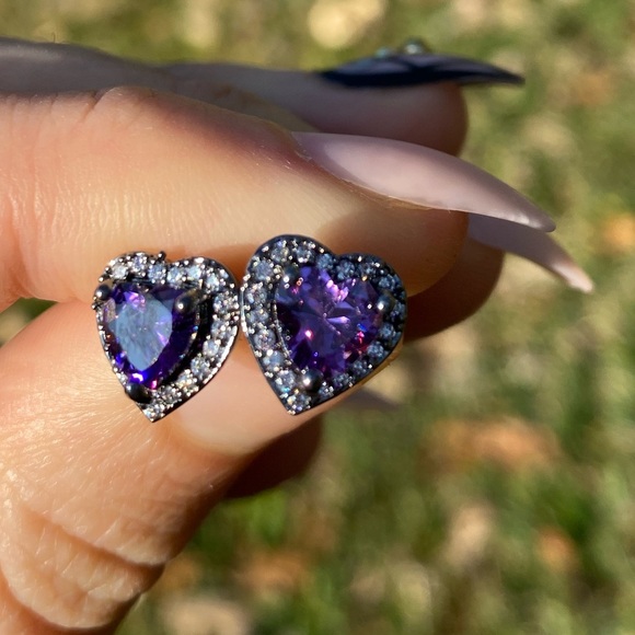 New black/purple,black/pink stud earrings - Picture 11 of 12